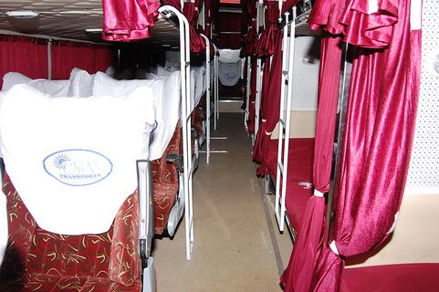 Thirumalaivasan Transports Non-AC Seater داخل الصورة