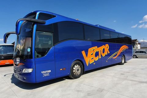 Vector Travel Group Standard AC outside photo