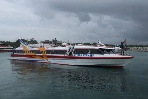 Wijaya Perkasa Speedboat outside photo
