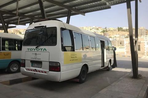 Petra Transfers Minivan buitenfoto