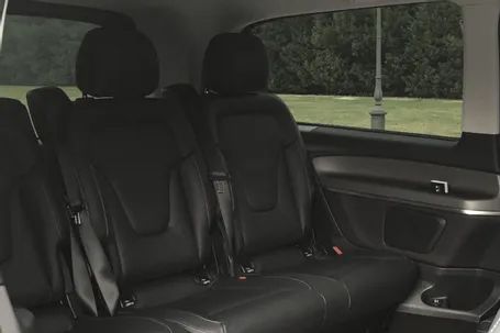 Luxer Comfort Minivan 5pax Inomhusfoto