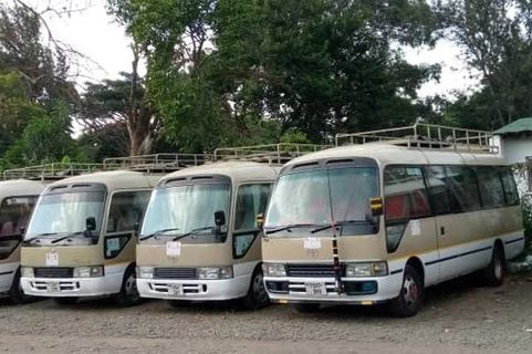 Nairobi Arusha Shuttle Bus Minibus Utomhusfoto