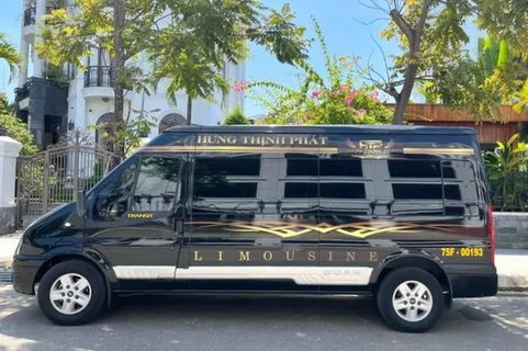 Hung Thinh Phat Limousine Limousine outside photo