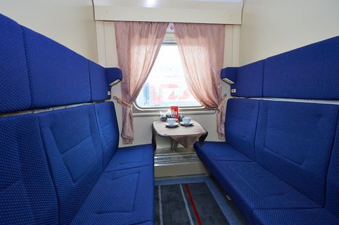 Russian Railways 1st Class Comfort Sleeper Inomhusfoto