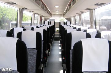 Sakura Kotsu Bus Relax 4 Innenraum-Foto