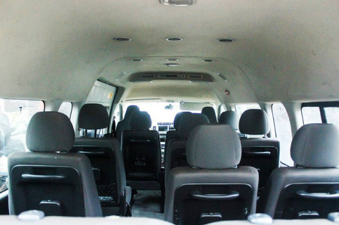 Bimo Trans AC Seater fotografía interior