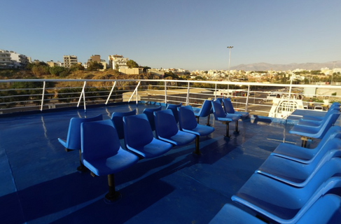 Golden Star Ferries Deck Space Innenraum-Foto