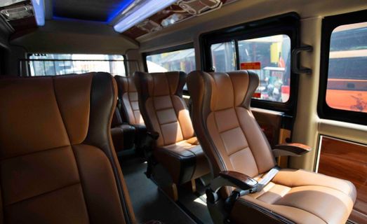 Xtrans AC Seater Innenraum-Foto