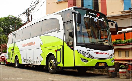New Shantika Express Aussenfoto
