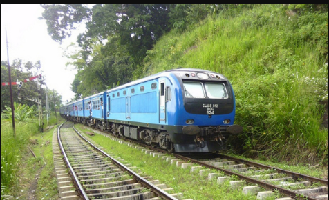 Sri Lanka Railway Second Class outside photo