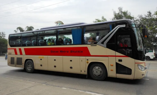 Davao Metro Shuttle Standard AC 外観