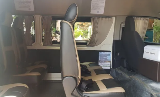 Ebooking Express Minivan Innenraum-Foto