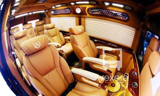 Hoang Duc Limousine VIP-Class inside photo