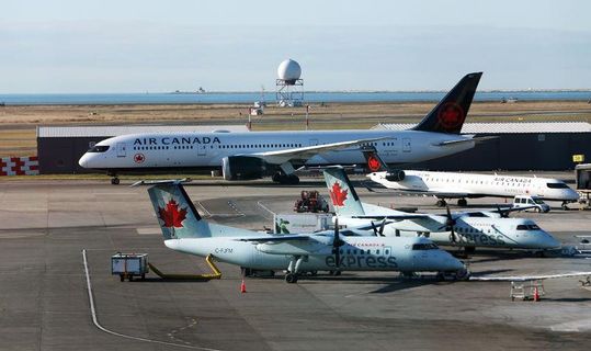 Air Canada Economy Dışarı Fotoğrafı