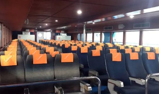 Chureang Travel and Tour Standard Class Innenraum-Foto