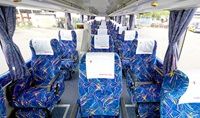 Kintetsu Bus ZKN21 AC Seater تصویر درون