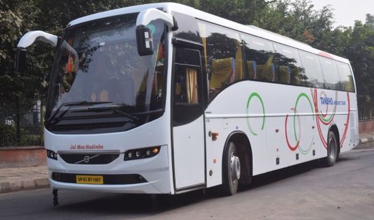 Tanishq Holidays Tour AC Seater outside photo