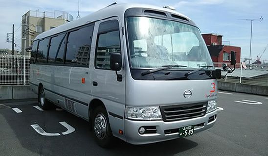 Byung Byung Tours Minibus 24 外観
