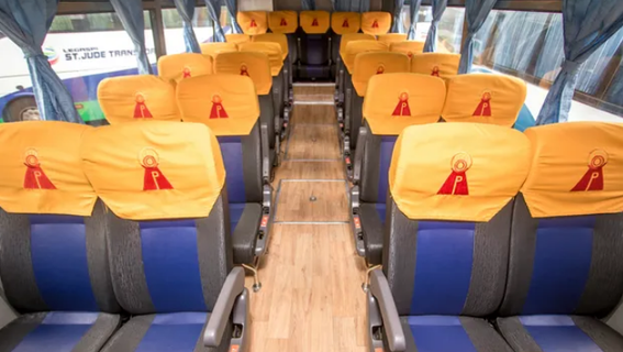 Amihan Bus Economy AC Innenraum-Foto
