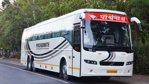 The Parshwanath Travels AC Seater 户外照片