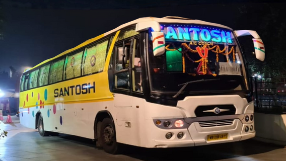 Santosh Bus Service A/C Semi Sleeper 외부 사진