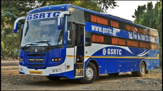 Gujarat SRTC AC Seater buitenfoto