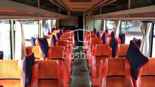 New Shantika Express Innenraum-Foto