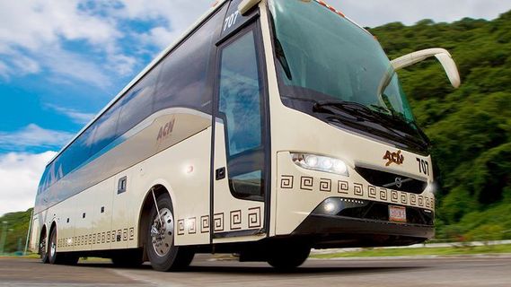 ACN Autobuses Grand Class outside photo