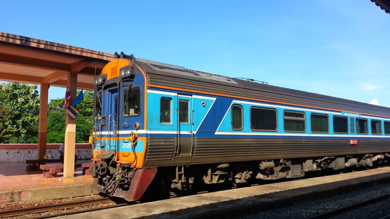 Thai Railways Class II AC Diluar foto