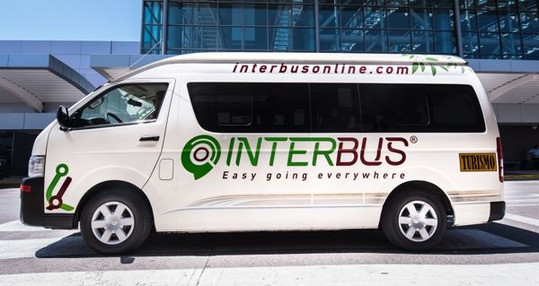 Interbus Online Van 10pax 外部照片