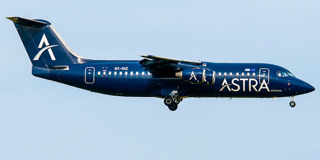Astra Airlines Economy 外部照片