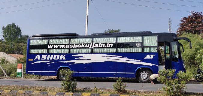 Ashok Travels AC Seater Utomhusfoto