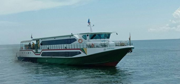 KoKut Express Ferry + Taxi Diluar foto