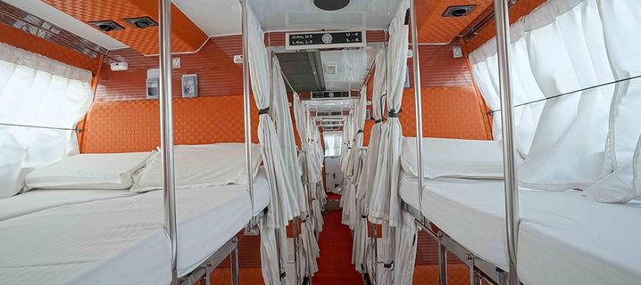 Orange Tours And Travels Nizamabad AC Sleeper تصویر درون