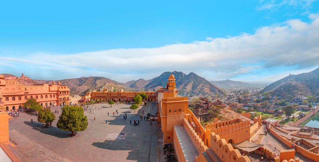 Agra Fort to Jaipur